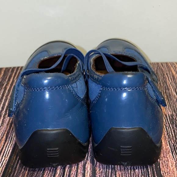 Lands End Size 7 Blue Patent Leather Mary Janes - Picture 4 of 7